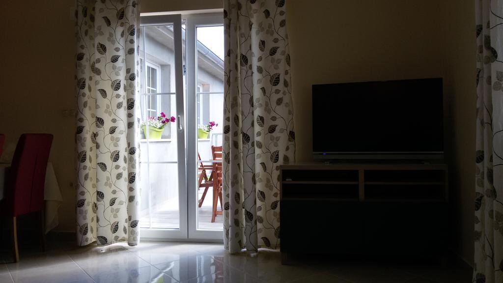 Апартаменты Apartman Viktorija Водице Экстерьер фото